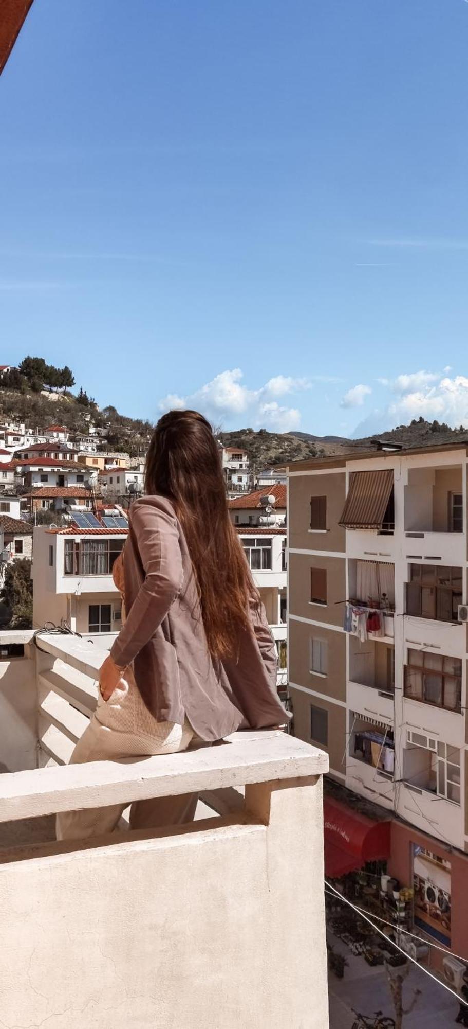 Joni & Joy Center Apartment بيرات المظهر الخارجي الصورة